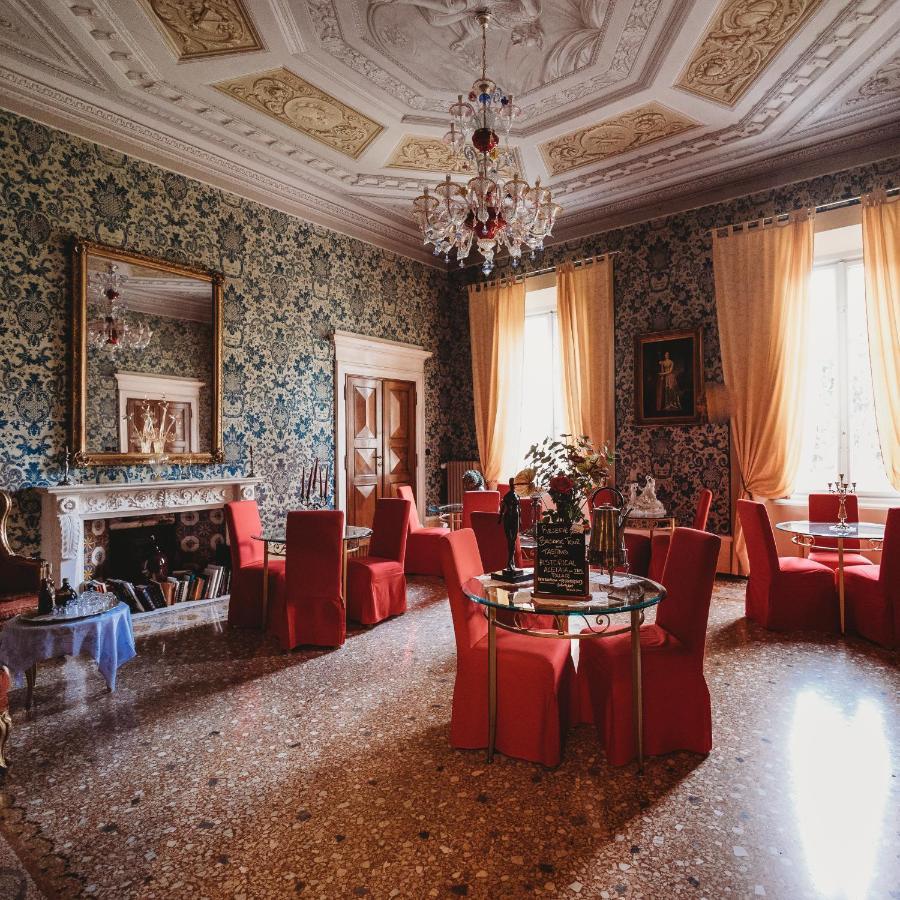 ホテル Salotto Delle Arti モデナ エクステリア 写真